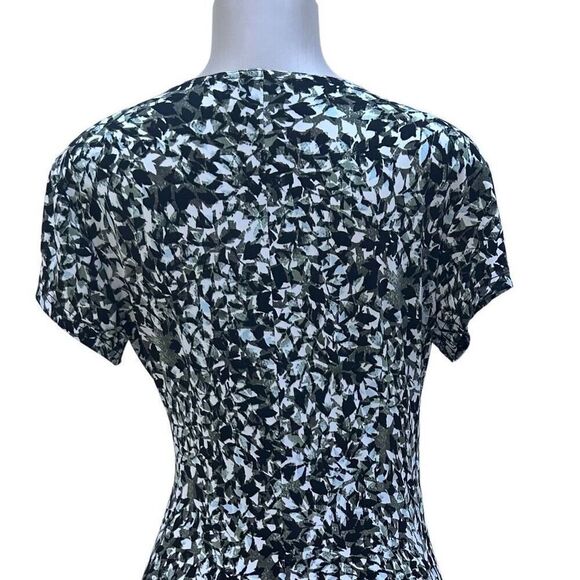 Connected Faux Wrap Dress Women's 10P Short Sleeve Abstract V-Neck Knee Length - Picture 8 of 16